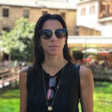 319f7a5a-05c1-497b-9e68-473ed10884d9