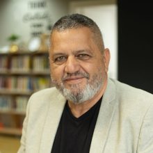 לשכת היועצים-84